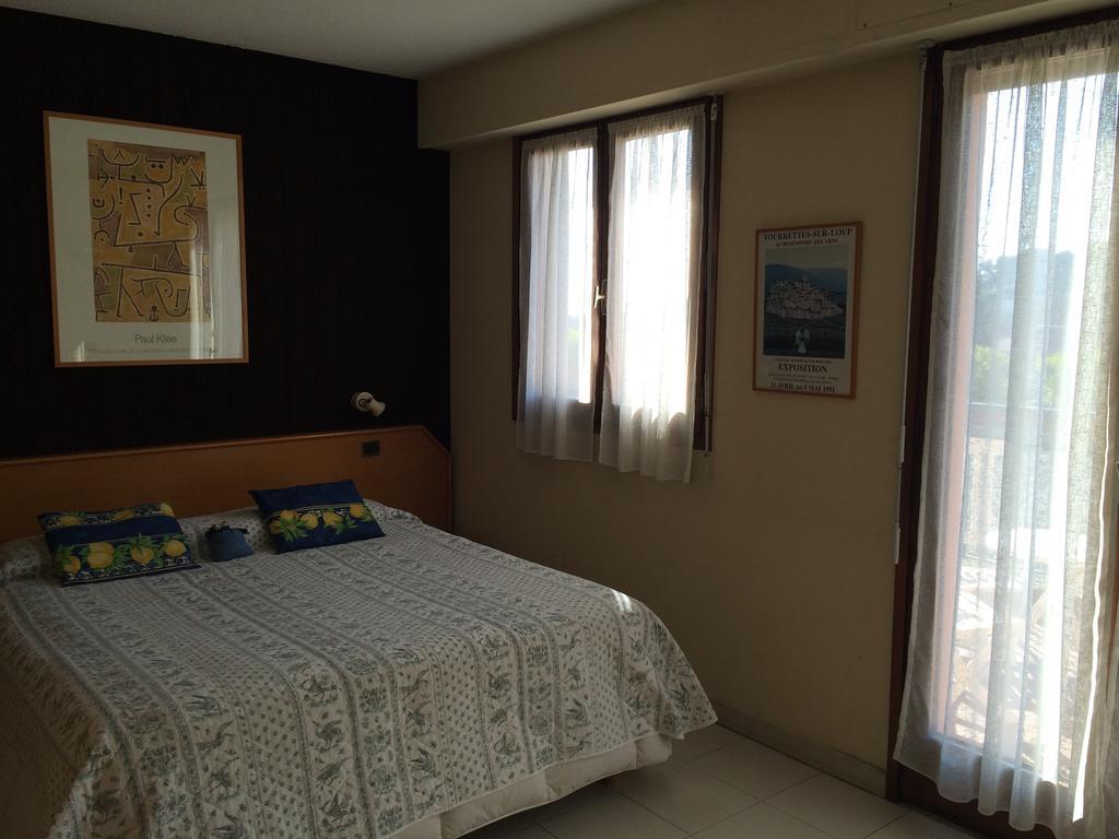 Mas De Vence - Hotel-Restaurant Rom bilde